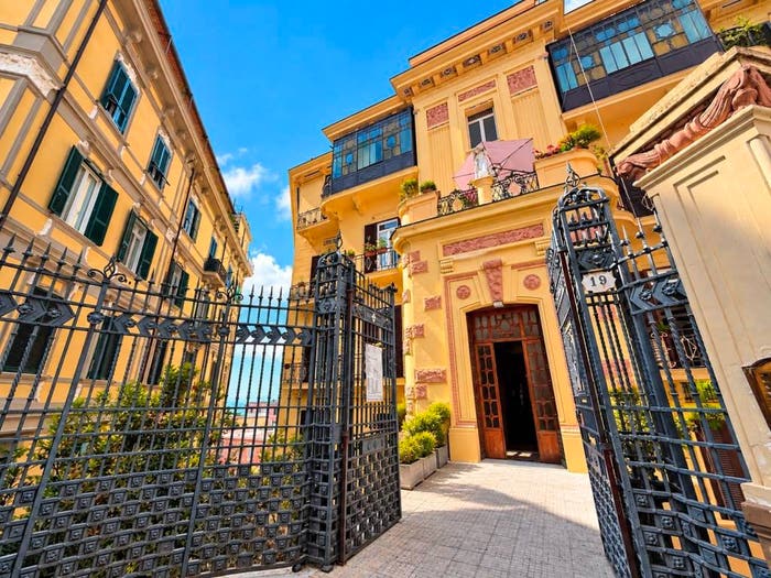 Appartamento quadrilocale in vendita in Via Filippo Palizzi, Vomero, Napoli