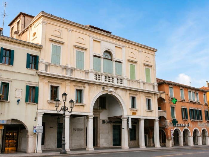 Casa con 6 locali in vendita in Corso del Popolo, Centro Storico, Chioggia