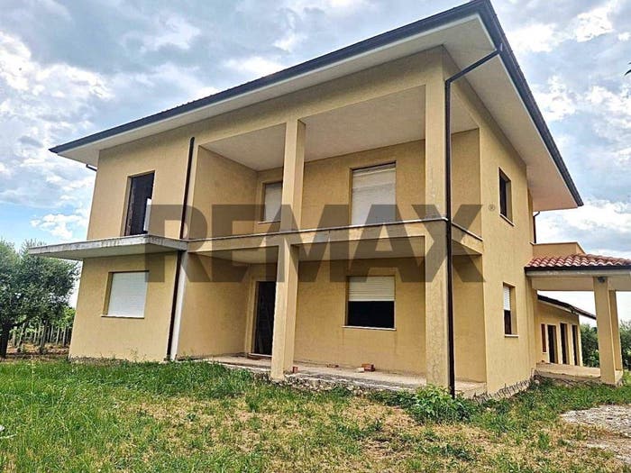 Casa con 5 locali in vendita in Località Carloni, Arielli
