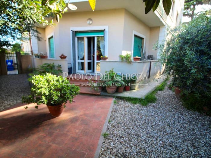 Appartamento quadrilocale in vendita in Via Enrico Toti, Stadio, Livorno