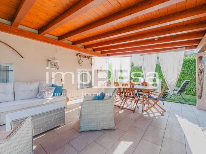 Casa con 6 locali in vendita in Via della Resistenza, Centro, Paese