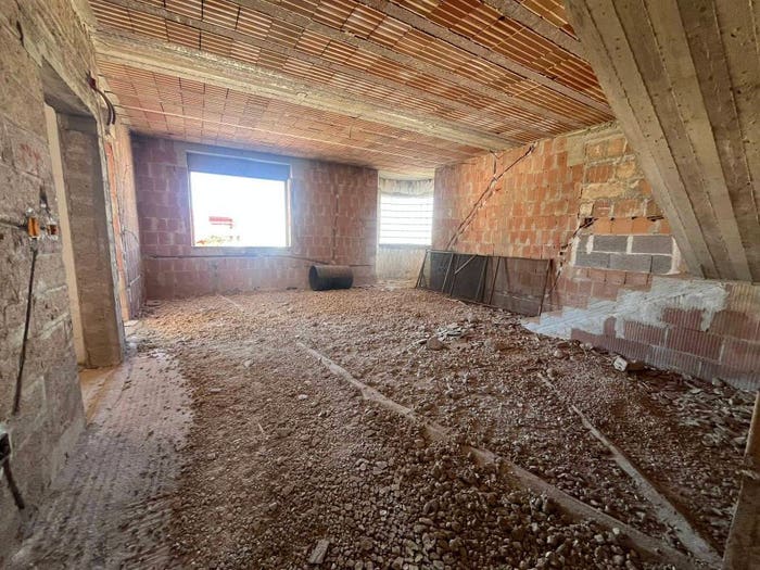 Appartamento con 6 locali in vendita in Via Como, Miggiano