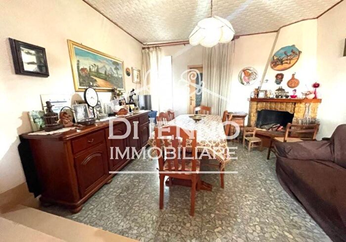 Appartamento con 6 locali in vendita in Via della Stazione di Cesano, Cesano, Roma