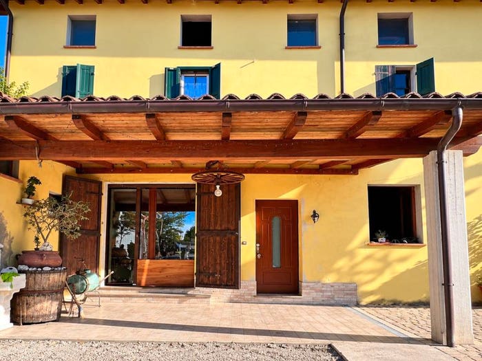 Casa con 6 locali in vendita in Via Don Giovanni Minzoni, Vecchia Puglia, Gattatico