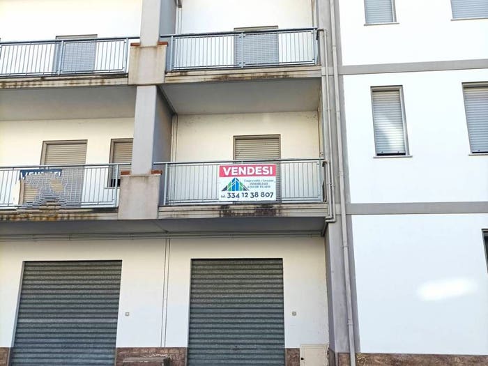 Appartamento con 5 locali in vendita in Strada Comunale Santa Margherita, Rivello