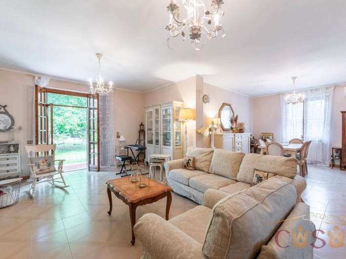 Casa con 6 locali in vendita in Strada Gorgolicino, Q, Latina