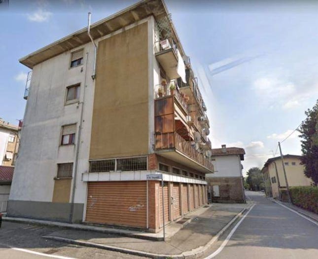 Appartamento trilocale in vendita in Angolo Via Olona Via F Lli Vigorelli, Sciarè, Gallarate