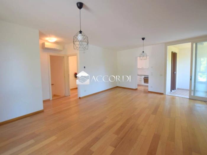 Appartamento trilocale in vendita in Via Bassanese, Centro, Montebelluna