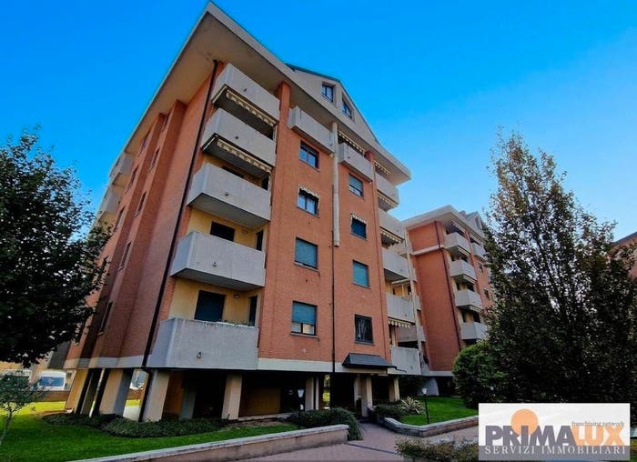 Appartamento trilocale in vendita in Via Gioacchino Rossini, Cesano Maderno