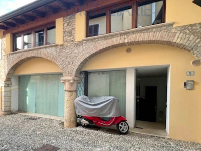 Appartamento bilocale in vendita in Vicolo Fontana, Montinelle, Manerba del Garda