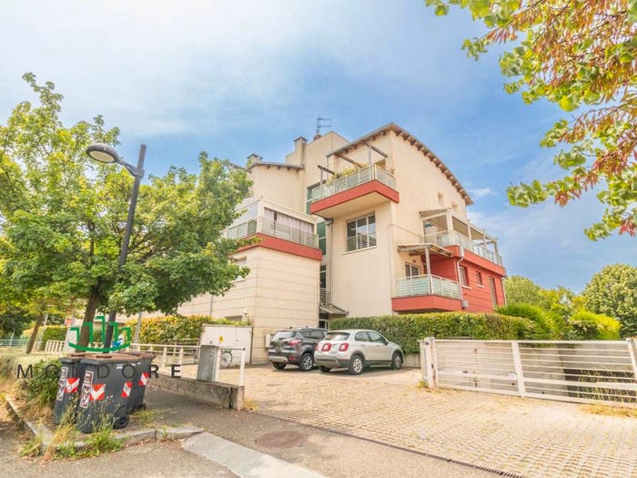 Appartamento trilocale in vendita in Via Guido Chiesa, Centro, Budrio