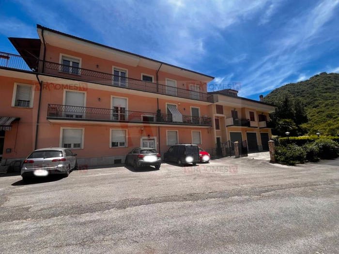 Appartamento trilocale in vendita in Via Salvatore di Giacomo, Montella