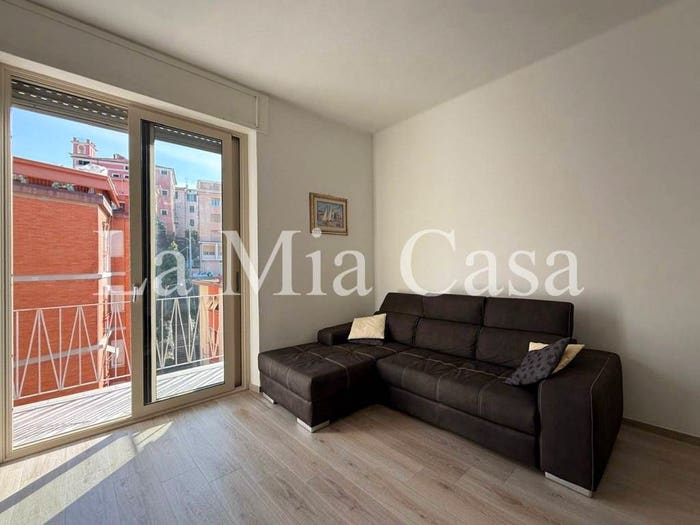 Appartamento quadrilocale in vendita in Via Nino Gerini, Lerici Paese, Lerici
