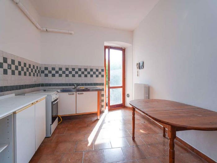Appartamento trilocale in vendita in via Vittorio Emanuele, Caprino, Caprino Bergamasco