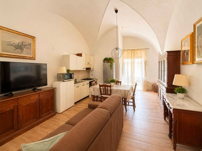 Appartamento trilocale in vendita in Via Roma, Poggio Imperiale