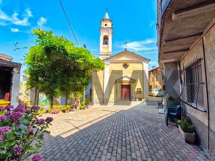 Casa con 6 locali in vendita in VIA LAMARMORA, Trisobbio