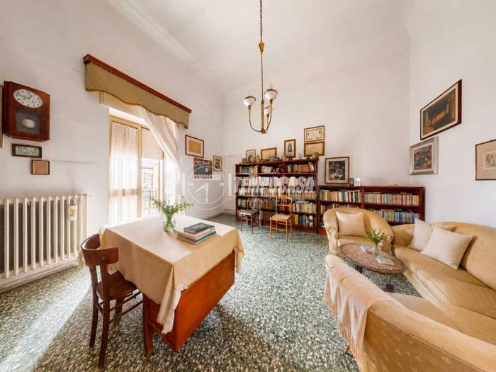 Casa con 5 locali in vendita in Via Libertà, Novoli