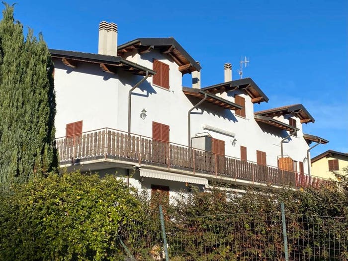 Appartamento trilocale in vendita in Via Paraviso, Alta Valle Intelvi