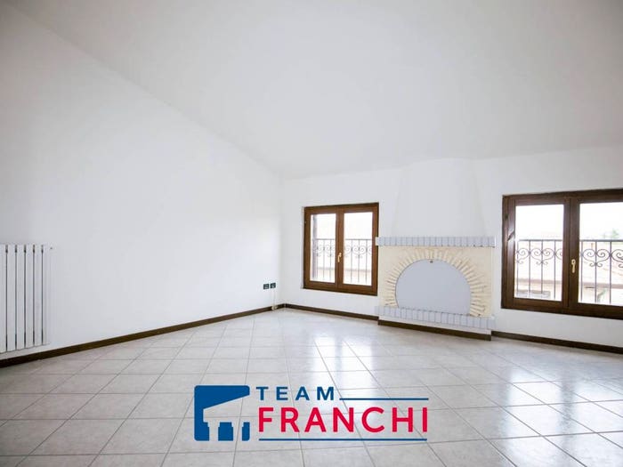 Appartamento bilocale in vendita in Via Camillo Benso di Cavour, Centro, Ghedi