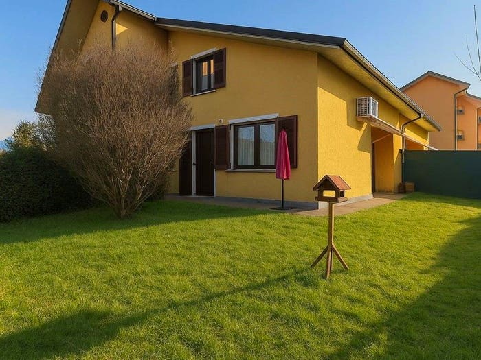 Casa con 5 locali in vendita in Centro, Arona