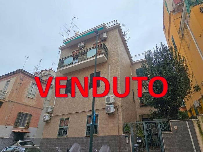 Appartamento bilocale in vendita in Via Acate, Bagnoli, Napoli