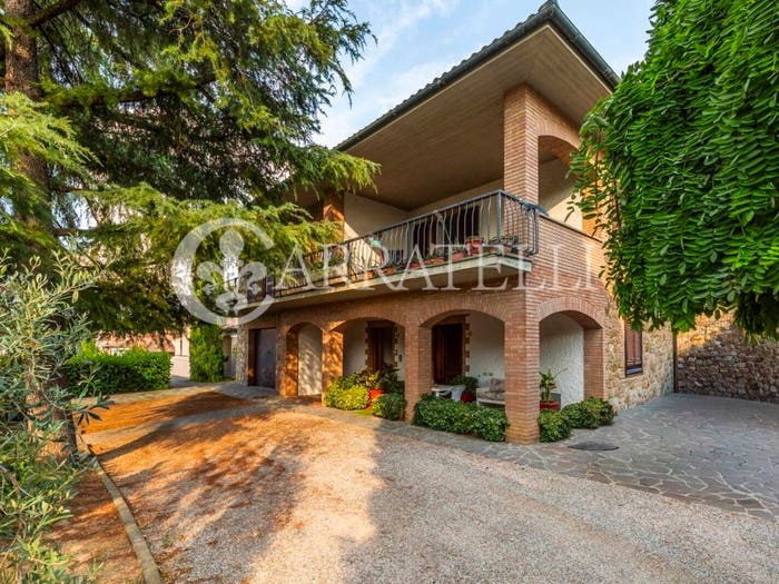 Casa con 6 locali in vendita in Via Sano di Pietro, Centro, San Quirico d'Orcia
