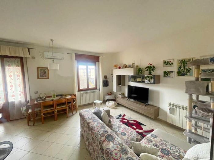 Appartamento quadrilocale in vendita in Centro, Poggibonsi