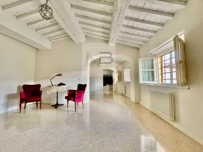 Appartamento con 6 locali in vendita in Via Santa Giustina, Piazza Napoleone San Michele, Lucca