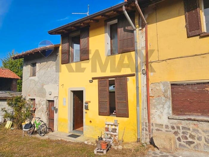 Casa bilocale in vendita in Via Dante Alighieri, Centro, Senna Lodigiana