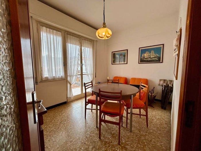 Appartamento trilocale in vendita in Centro, Loano