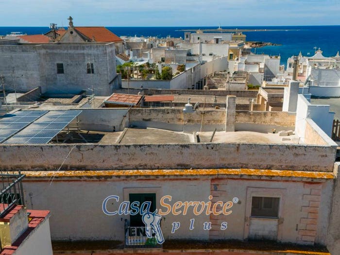 Appartamento quadrilocale in vendita in Via Giuseppe Garibaldi, Centro Storico, Gallipoli