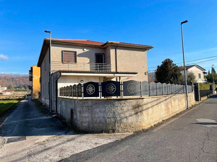 Appartamento con 5 locali in vendita in Via Granciara, Centro, Isola del Liri