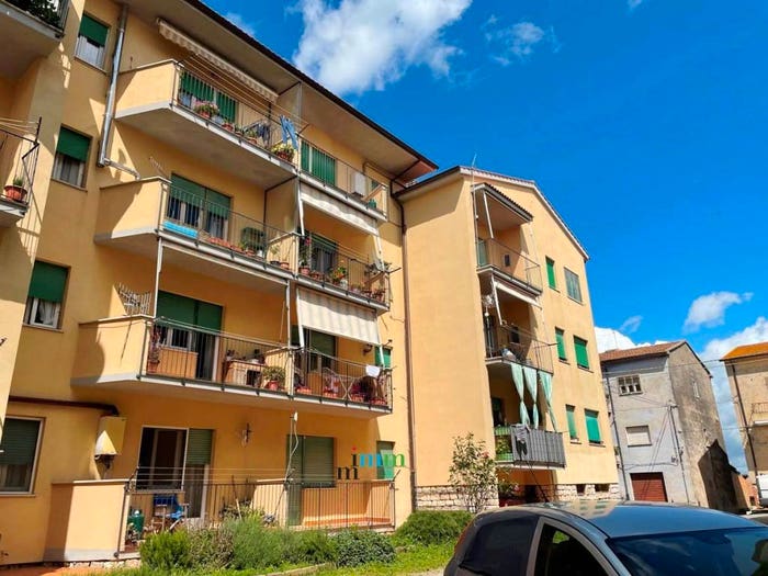 Appartamento quadrilocale in vendita in Via Saturnia, Centro, Manciano
