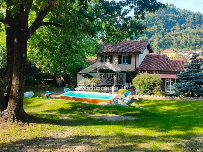 Casa con 5 locali in vendita in Via Cesare Battisti, Castello, Castelveccana