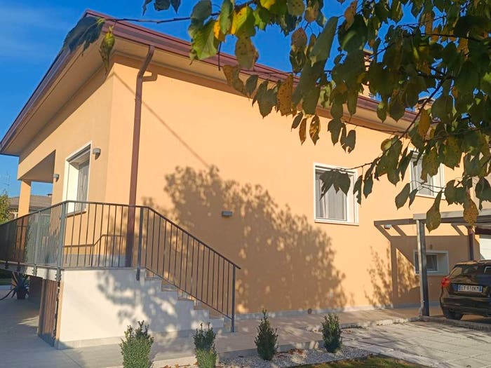Casa con 6 locali in vendita in Via A Giacinto Longhin, Centro, Roncade