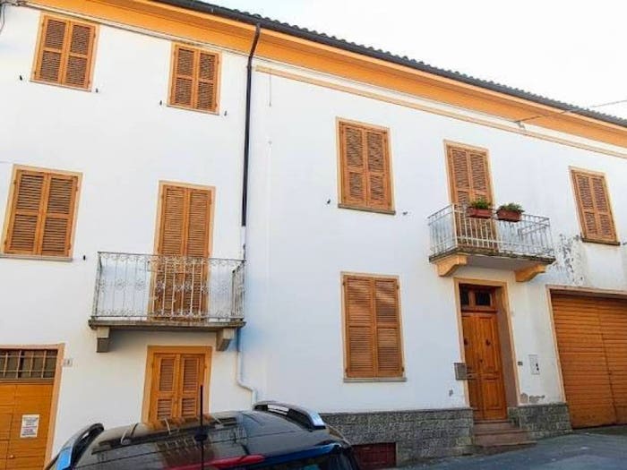 Casa con 6 locali in vendita in Piazza Italia, Castel Rocchero