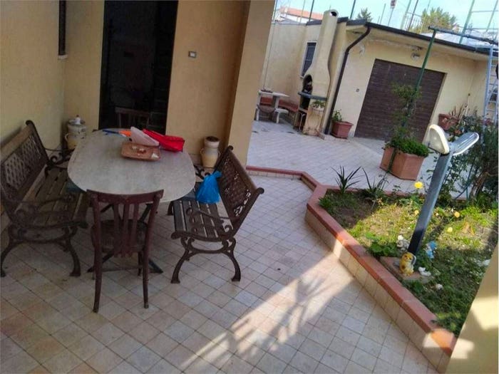 Casa quadrilocale in vendita in Monte Secine, Ospedale, Pescara