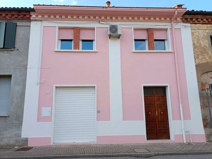 Appartamento quadrilocale in vendita in Via Ugo Bassi, Centro, Portomaggiore