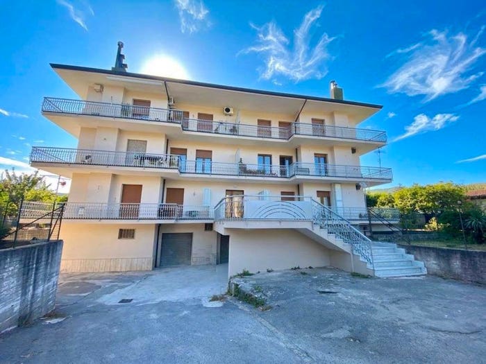 Appartamento trilocale in vendita in Strada Provinciale Borgo, Montoro