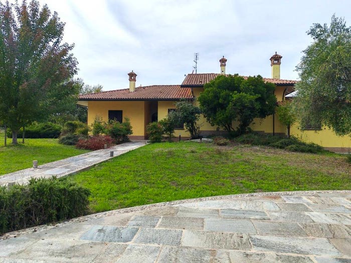 Casa con 5 locali in vendita in Via Framonta, Villagrappa, Forlì