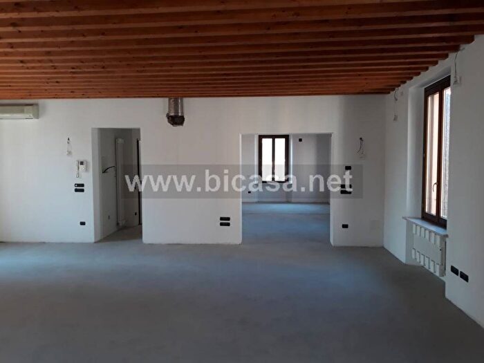 Casa con 6 locali in vendita in VIA MAZZA, Centro Storico, Pesaro