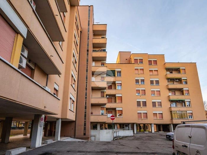 Appartamento quadrilocale in vendita in Via della Berleta, Borgo Panigale, Bologna