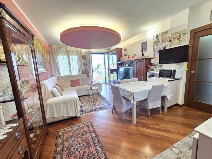 Appartamento bilocale in vendita in Via Pisa, Canegrate