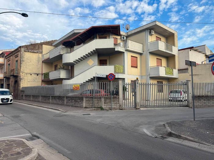 Appartamento trilocale in vendita in Via Trento, Mondragone