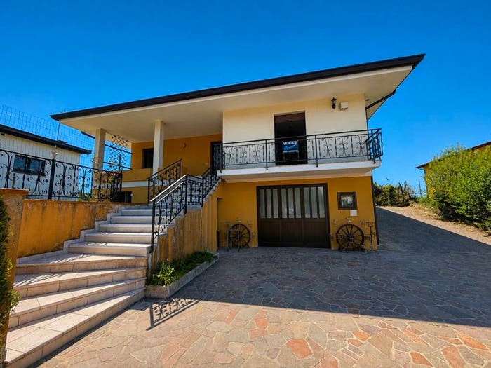 Casa con 6 locali in vendita in Via San Floreano, Buia, Buja