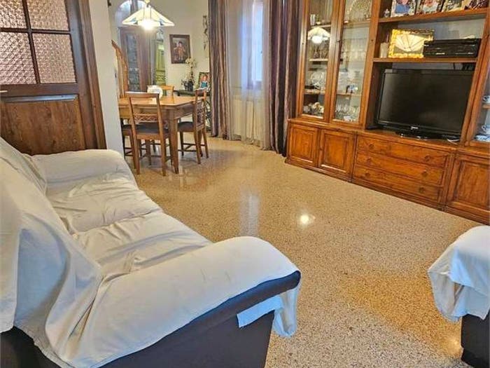 Casa con 5 locali in vendita in Villa Chiaviche Calabrina, Cesena
