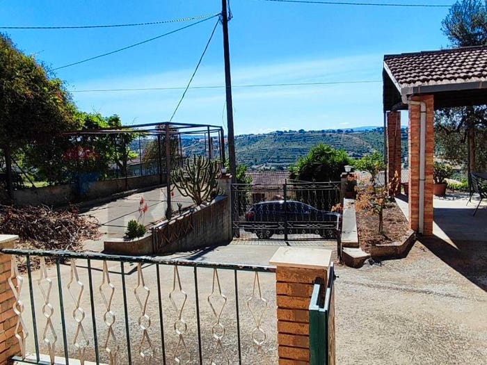 Casa con 5 locali in vendita in VIA GAETANO AURICCHIELLA, Rangasile, Caltagirone