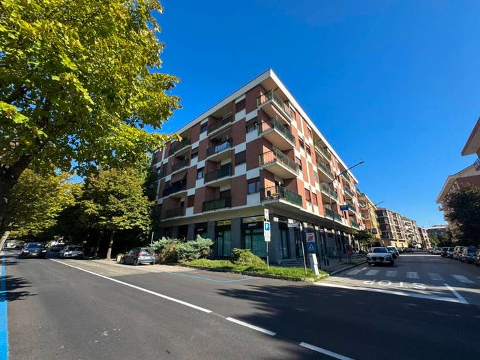 Casa quadrilocale in vendita in Corso Dante Alighieri, Ospedale, Asti