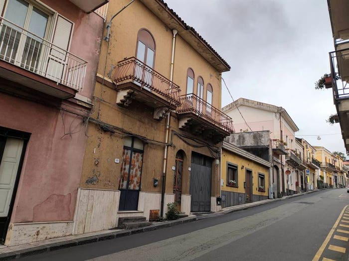 Casa quadrilocale in vendita in Via Libertà, Centro, Zafferana Etnea
