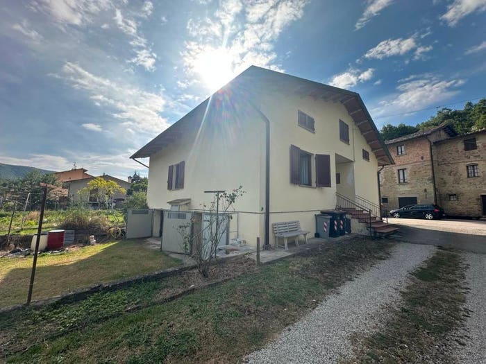 Casa trilocale in vendita in SP, Petrelle, Città di Castello